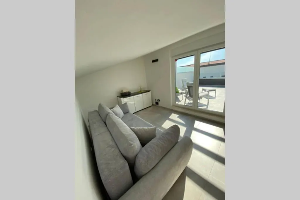 Villa Lighthouse Mit Pool Und Jacuzzi Bašanija