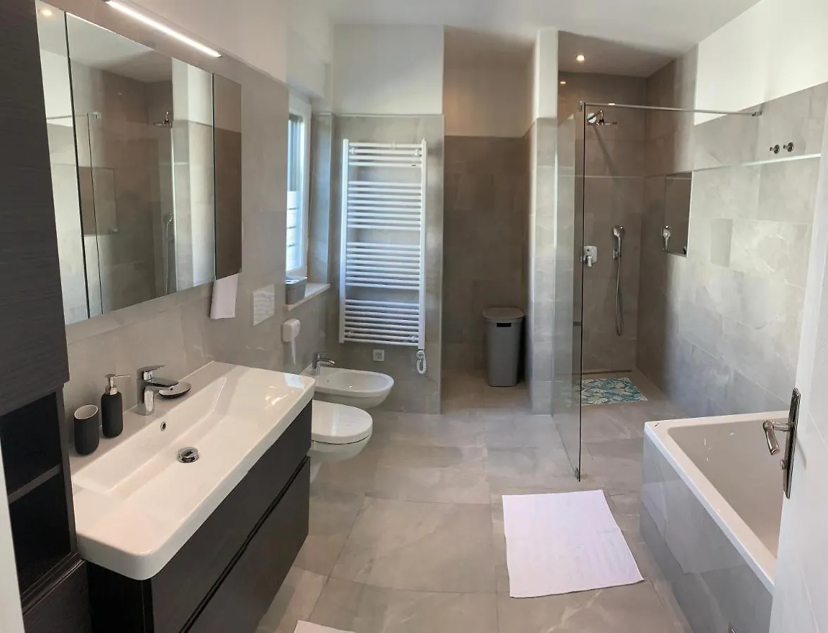 Villa Lighthouse Mit Pool Und Jacuzzi Bašanija